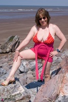 SpeedyBee. On The Rocks Pt1 Free Pic 6
